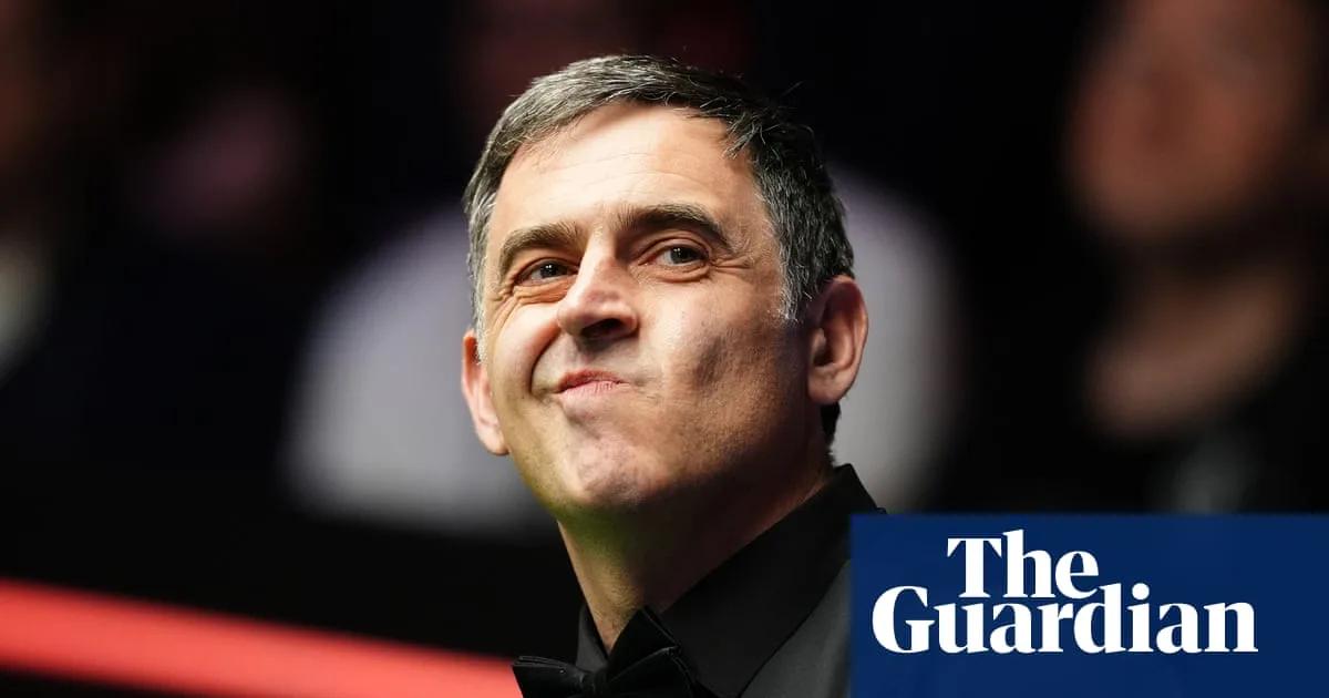 Ronnie O'Sullivan takes commanding lead in World Snooker Championship opener